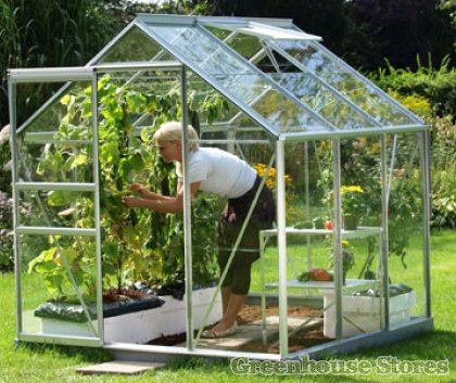 Greenhouses and How to Make Gardening Easier